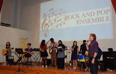 Despite the tiredness of students who had just Penang team at Ipoh School spent the last 7 8 hours rehearsing, they enthusiastically got ready for the evening concert and gave some awe-inspiring