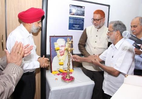 Ajit Singh, Former Director General, GNIMS Business School and the welcome address was delivered by Dr. Bigyan Verma, Director, GNIMS Business School. Dr. Kiran Mangaonkar, Principal, G.