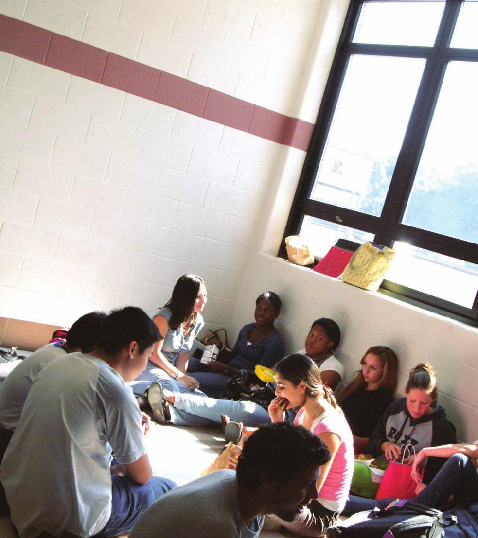 Let s Do Lunch All Together By Carole C. Goodman PREVIEW A growing high school has one 50-minute lunch period for all students, teachers, and staff members.