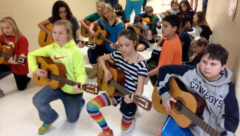 Fine Arts Community & Student Engagement Mountain Valley Middle School offers a variety of fine arts courses such as guitar class, varying levels of art, theater arts, band and choir.