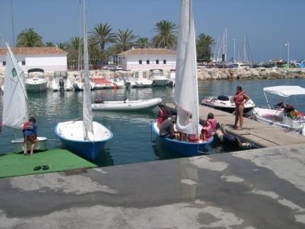 In addition to the large variety of activities available we offer two extra sport options. Participants can add either SAILING or GOLF lessons for a small supplement.