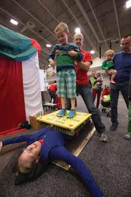 HELPFUL TIPS FOR YOUR STAFF & VOLUNTEERS Staff & Volunteer Tips: Volunteering for an explanatory booth can be both exciting and exhausting! Make sure everyone is well trained beforehand.