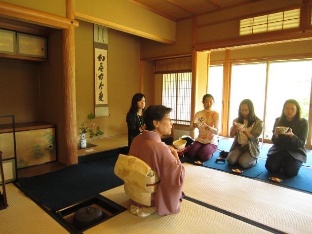 11/4 Exchange Meeting with Local 11/5 Workshop Residents 11/5 Cultural Experience Himeji Castle Nishi-Oyashiki-ato Garden Koko-en Japanese tea ceremony 11/6 Reporting Session 4.