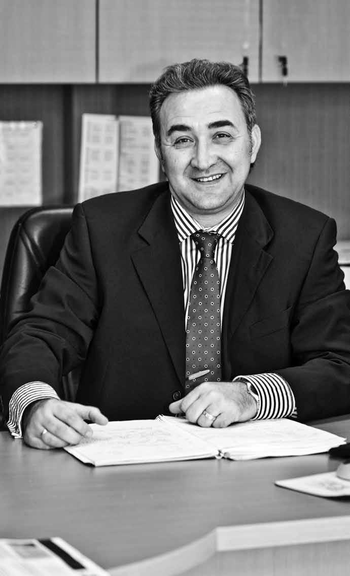 Dragan Jancic MBA, MASTER OF INTERNATIONAL BUSINESS Dragan Jancic began his professional life as an electrical consultant before transitioning into sales and general management roles in Europe, the