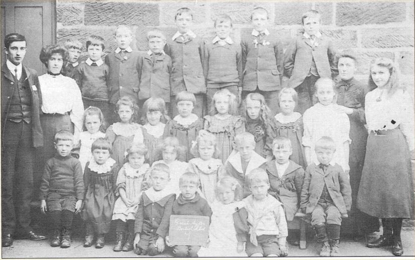 In 1968 a large new primary school opened in the village, Roseberry County
