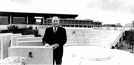 UIC _ mid-century modern 1963 A Campus from Scratch Walter