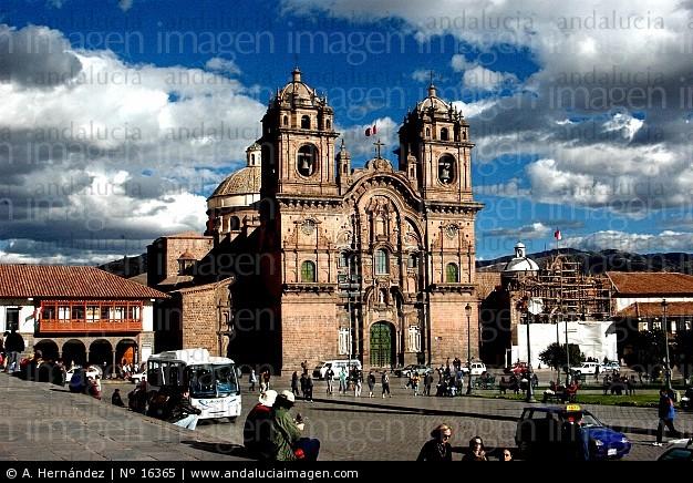POST-CONFERENCE TOUR: CUSCO, SACRED VALLEY & MACHU PICCHU August 6-10, 2011 (5 Days/4 Nights) August 6 LIMA / CUSCO Early morning transfer to the airport for your flight to Cuzco
