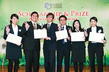Pamela Chan, Chairperson of the Hong Kong Deposit Protection Board (first row, fifth to the left) conferred the certificates to CityU awardees.