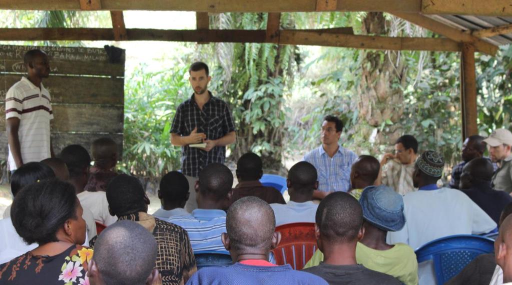 Community meeting to oversee the progress of activities in the Village of Buya 1; July 2014 Free, Prior and Informed Consent (FPIC) The FPIC process is central to the success of REDD because it