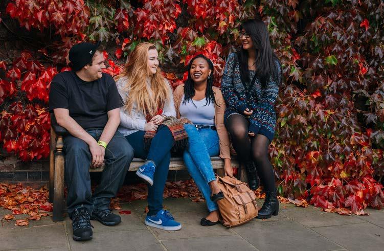 THE POSTGRADUATE DIFFERENCE Postgraduate study lets you take your learning to the next level and gain an even greater range of experiences that employers value.