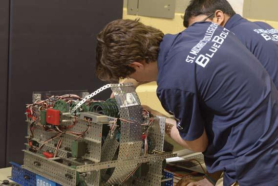 It doesn't matter if you're an experienced pro or you've never built a robot before, this camp is the perfect experience for you. Aug 13-17 SMCS students only Grade 9 $315 +HST St.