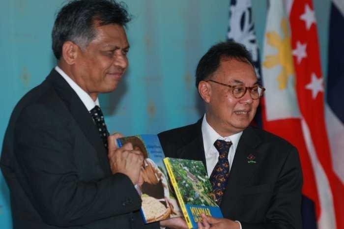 Dr. Surin Pitsuwan / ASEAN Secretary General