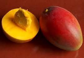 Mango (Mango) The mangoes that most people see in their grocery stores are large, grapefruit-sized oblong fruits that are green when immature and