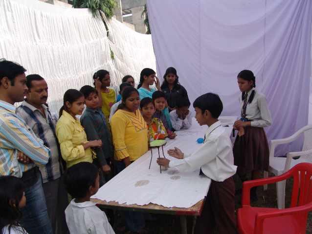 The highlight of the Mela which impressed all, was the confidence with which the children were showing the experiments, explaining the science and answering the questions.