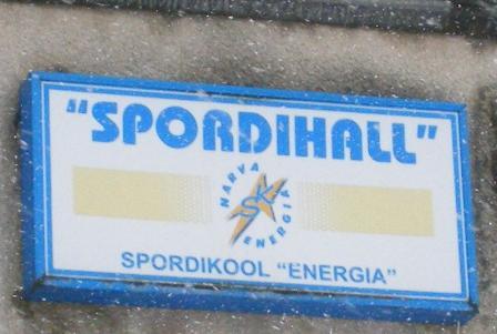 No kreisās: ārstu prakšu valodas zīmes, sanatorijas valoda zīme Druskininkos (Marten, 2010) un sporta zēles nosaukuma zīme Narvā (Pošeiko, 2010) Kopumā šajā sociolingvistiskajā jomā procentuāli