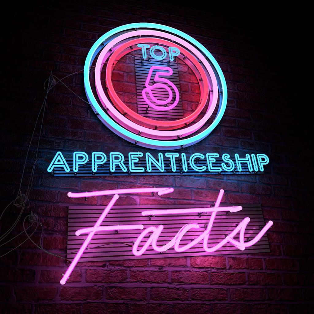 YOU HAVE A REAL JOB Most apprenticeships are full-time like a regular job. The number of hours worked must be at least 30 per week, just 7.5 hours less than the 37.5 worked on regular contracts.
