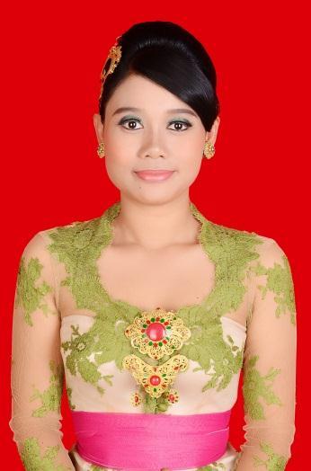 95 BIOGRAPHY Her name is Luh Tri Jayanti Swastyastu. She was born in Jakarta on April 15 th 1988. She lives in Br. Batu Mekaem, Ubung Kaja, Denpasar Utara.