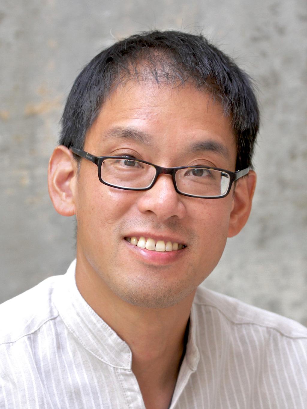 Author s Biography Matthew Shum received his Ph.D. in Economics from Stanford University in 1998.