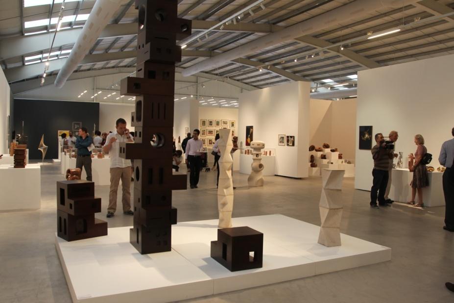 PUBLIC In lieu of a Contemporary and Modern Art museum, the BEC wishes to pay homage to Lebanese heritage through important retrospectives of prominent artists, as well as