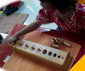 Previously, the teacher insert the finger into weighing hole to estimate such hole size, subsequently, the teacher indicate the expression looking for precise child scale with estimated hole size