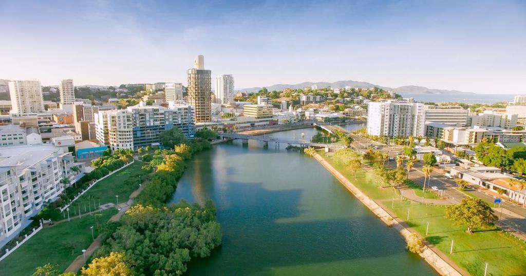 A B O U T A X I A L I N T E R N AT I O N A L C O L L E G E Axial International College is located in the inner-brisbane suburb of