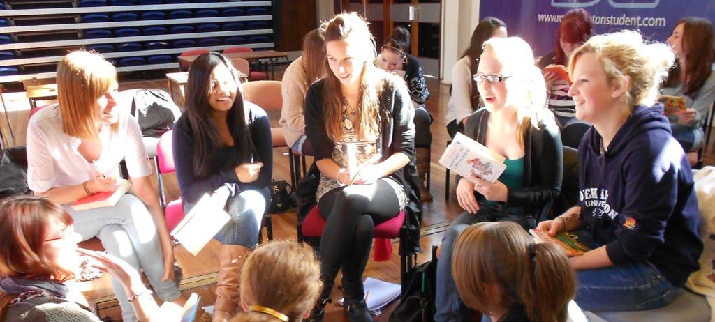Student teachers discussing their favourite poems at a Poetry Train session at the University of Roehampton Poetry Train Poetry Train was a training programme designed by the Poetry Society that