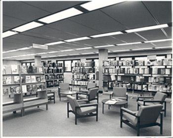 Page 3 M U R D O C H UNIVERSITY L I BRARY: T H E F O U N D E R S R V I S I O N A N D 30 Y E A R S ON In 1972 the newly appointed University Librarian George Buick produced a concept plan for the new