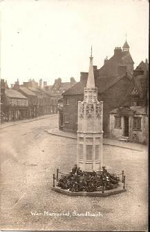 as the Poppy appeal and events organiser. 16 Apr 1922 The War Memorial was unveiled on the 16 April 1922 at 3pm by Lieut Colonel John Kennedy, C.M.G., D.S.O., of the Black Watch on the Market Square.