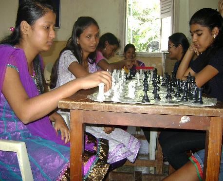 Traiig is also provided for studets i idoor games like carom, chess, table teis.