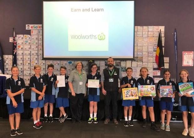 At last Friday s Assembly the team from Woolworth s Mordialloc