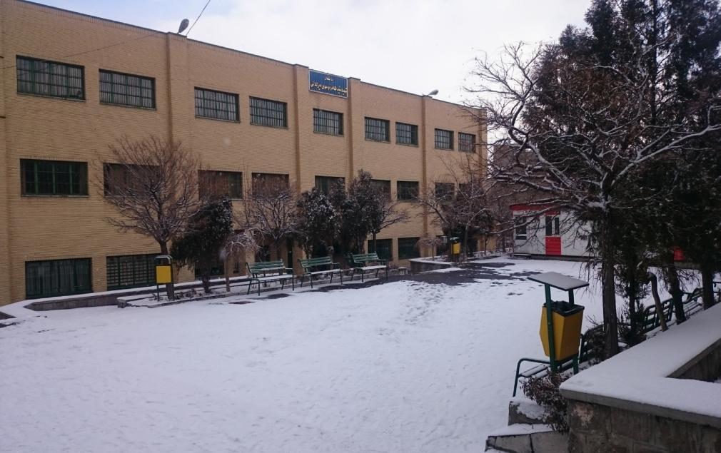 2 hospitals: Zakariya Hospital (General Hospital with 60 beds) Imam Sadjad Hospital (Specialty Hospital with 133 beds) The university has contracts with: Tabriz University of Medical Sciences Tabriz