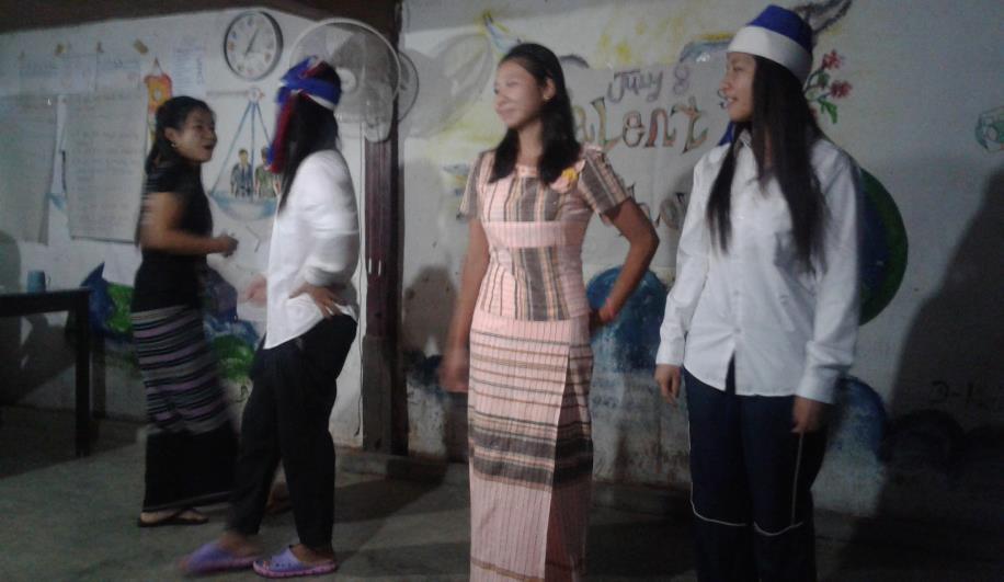 There were many performances including songs, hip hop dancing, traditional Karenni dancing, funny skits and magic tricks.