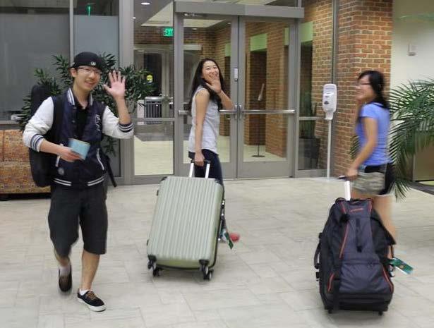 International Undergraduate Move-In ISSS partnered with the Office of Housing and Residential Education to schedule special move-in days for new undergraduate international students to provide a more