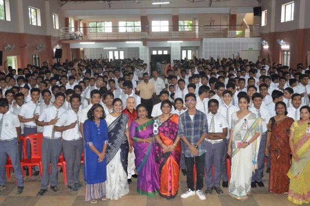Music day celebration organised by the alumni of Saraswathi Vidyalaya was inaugurated by singer Ms.