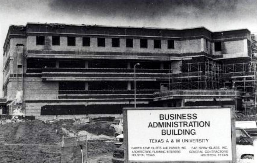 Administration programs offer business courses 1926 1946 Department of Business and Accounting formed in School of Arts & Sciences.