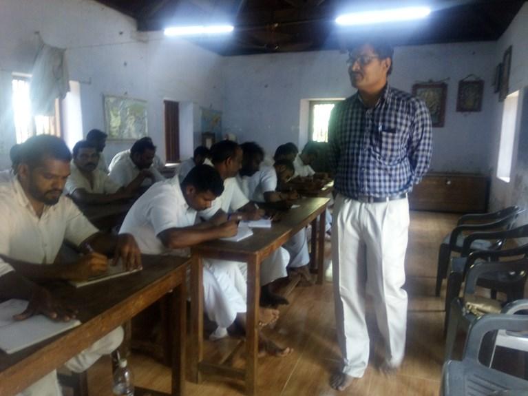 Page 4 MALABAR DIARY English Language Workshop at Central Prison, Kannur IGNOU Regional Centre Vatakara sees itself as a game changer in social outreach as a measure in this direction, a one day