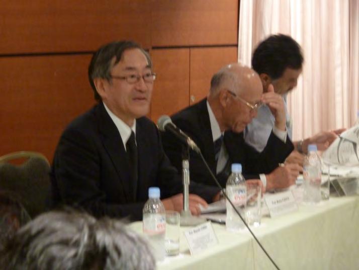 of universities in Japan (from left to right: Prof.