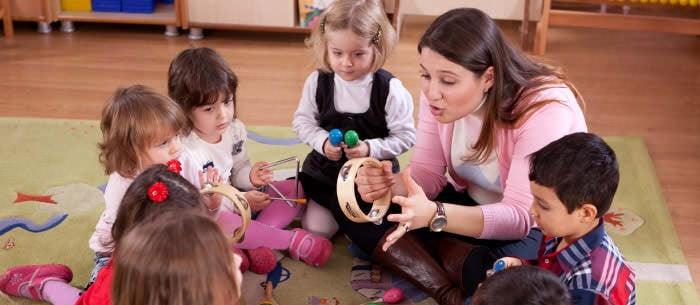 BTEC LEVEL 3 EXTENDED DIPLOMA IN CHILDRENS PLAY LEARNING AND DEVELOPMENT (EARLY YEARs EDUCA- TOR) COURSE INFORMATION AND OUTLINE: The early years sector in England is made up of over 80 000 settings