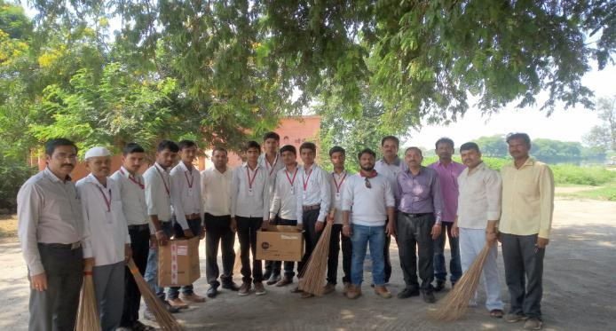 has organized an Sawacchata activity on the occasion of Swaccha Bharat on 28/9/2017 at