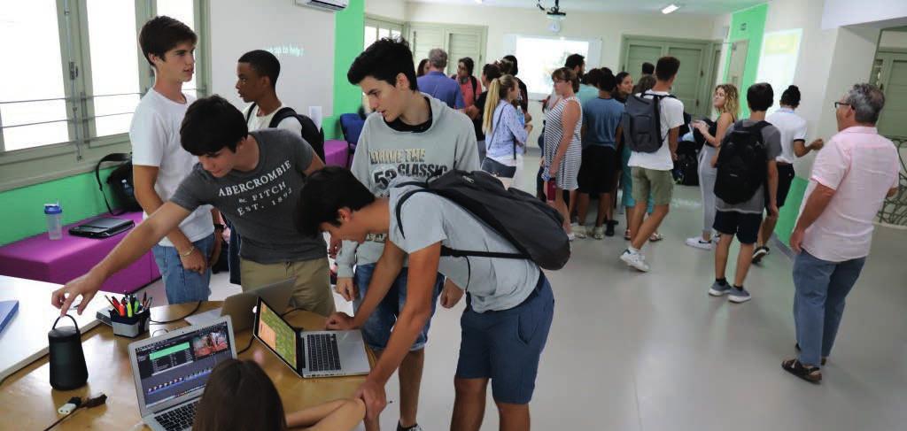 This year we hosted a CAS Fair for Grade 12 students in the Calle 22 Library, which was an opportunity to celebrate and educate fellow students and teachers about the work they have been doing.