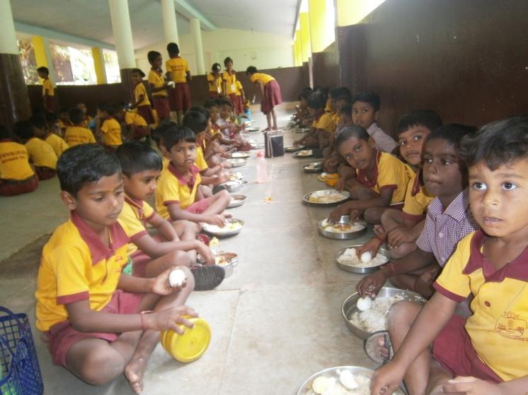 MID DAY MEAL PROGRAM AT MARY MATHA SCHOOL, TRICHY: On 17.01.