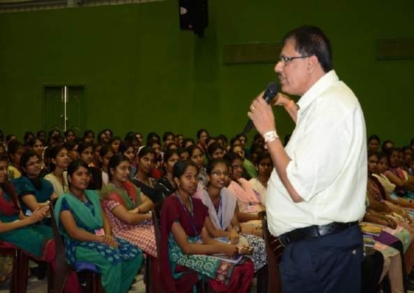 Mr. J. P. Gandhi, Career Consultant addressing our UG students on Career Guidance on 7.7.16 and 8.7.16 Online Placement portal:- We have an exclusive Placement portal to facilitate the campus interview process.