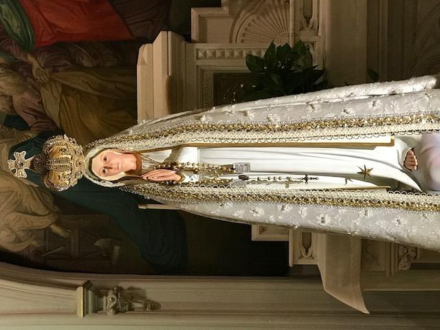 Pray the Rosary! My brother Knights, In the Admission Degree you all promised devotion to Mary and to her Rosary.