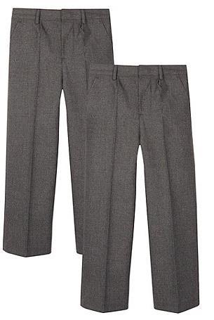 Trousers and Bermuda shorts These items can be worn by boys and girls. Large side pockets are to be avoided.