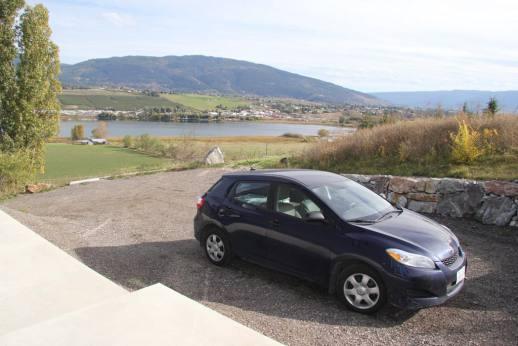 How to reach By plane Headbones is 40 minutes from Kelowna International Airport. Vernon has a small airport with limited access.