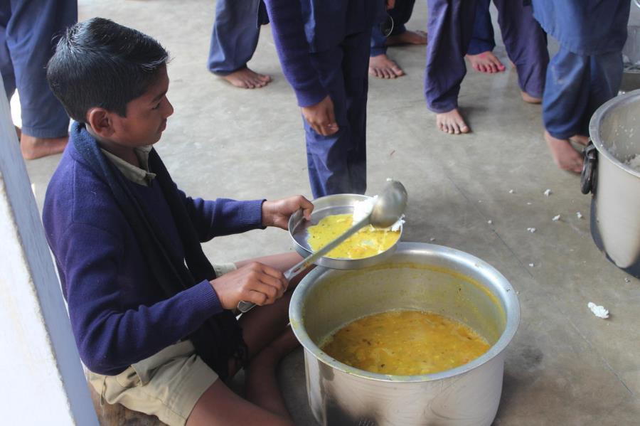 The mid day meal given to students was dal and rice that day.