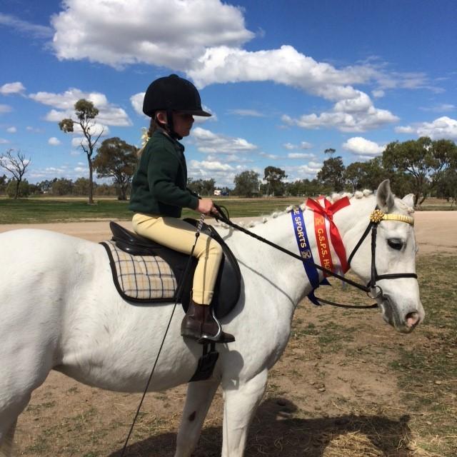 Thallon State School Newsletter Page 4 Horse Sport Georgie represented Thallon State School on Friday, 19th August in Goondiwindi for Horse Sports.