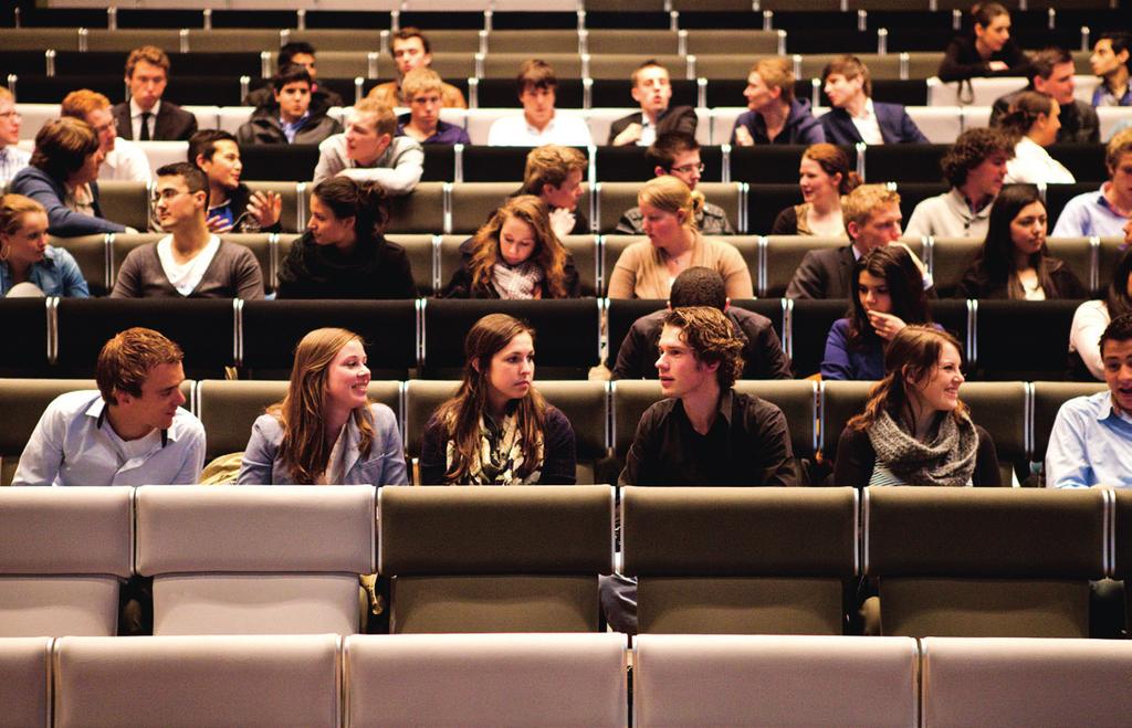 Utrecht Summer School The Utrecht Summer School is organized jointly by HU and Utrecht University. Utrecht Summer School offers a broad selection of over 170 courses in virtually all disciplines.