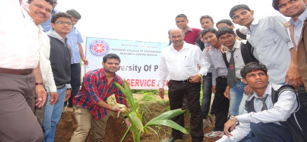 2. TREE PLANTATION IN COLLEGE CAMPUS On 27 th July 2013 the Tree Plantation was done by NSS students under the guidance of Prof. S.