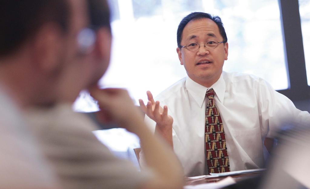 ACADEMIC DIRECTOR CHRISTOPHER YOO Christopher Yoo has emerged as one of the nation s leading authorities on law and technology.